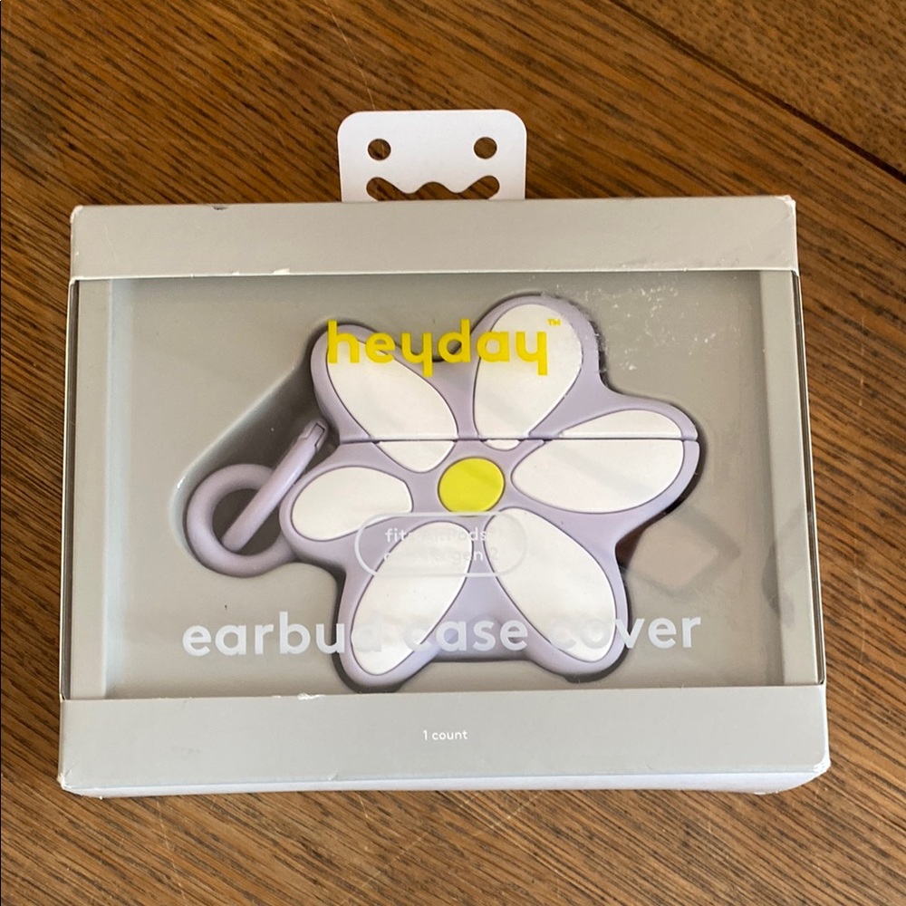 Heyday flower shaped earbud case cover that fits AirPods gen 1 & gen 2